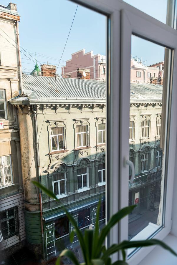 Mini Hotel Freedom Mercurius ลวีฟ ภายนอก รูปภาพ