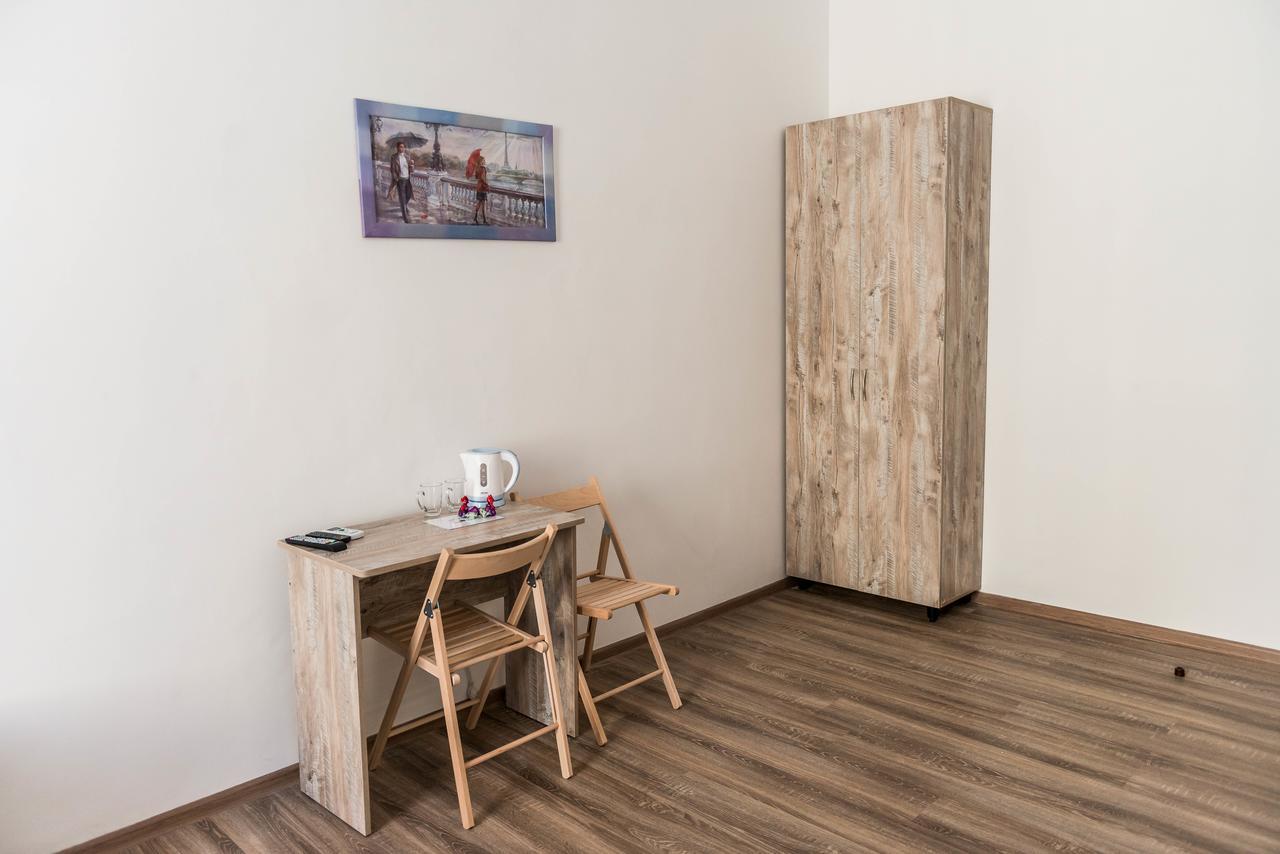 Mini Hotel Freedom Mercurius ลวีฟ ภายนอก รูปภาพ